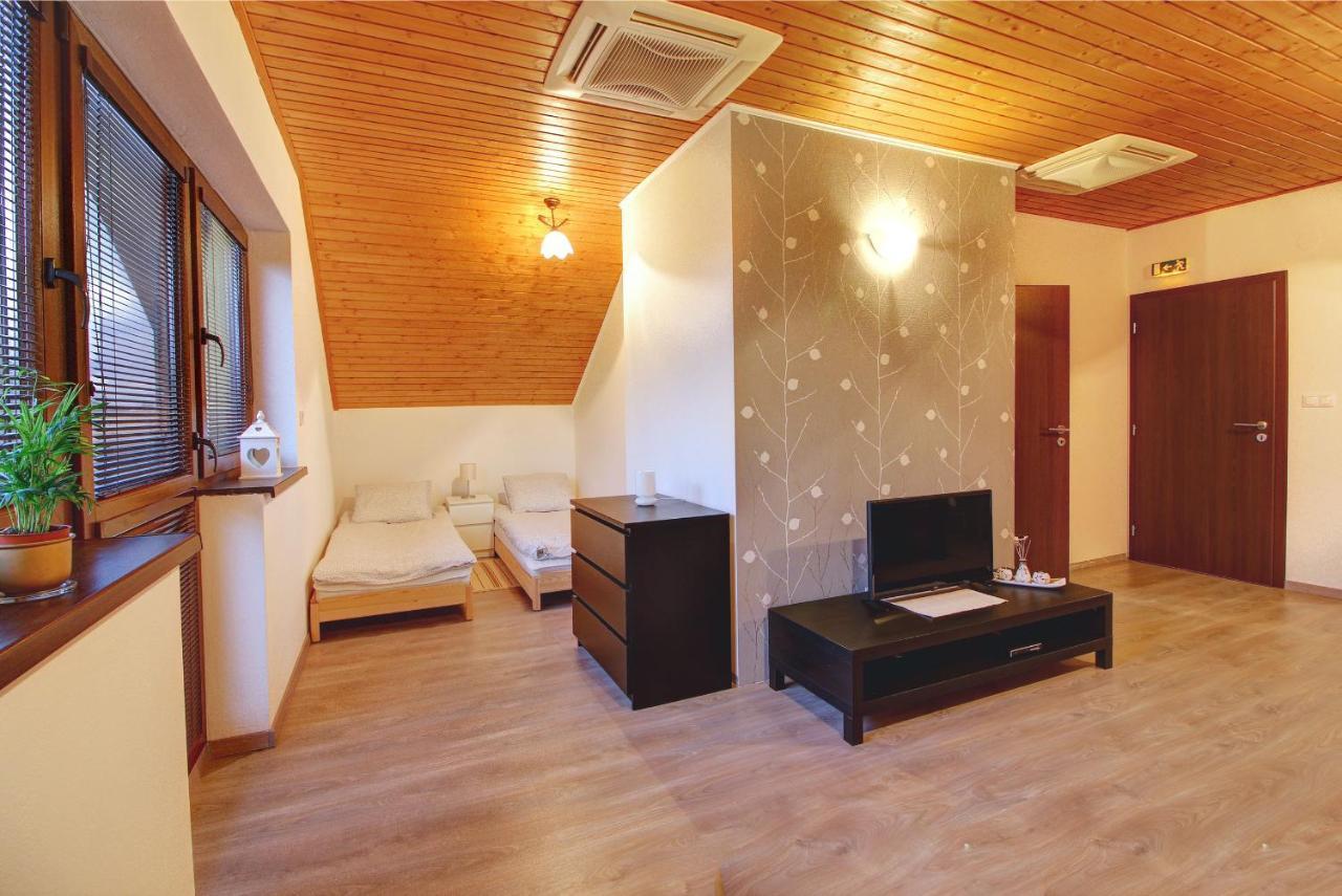 Apartments Novy Zivot Екстер'єр фото
